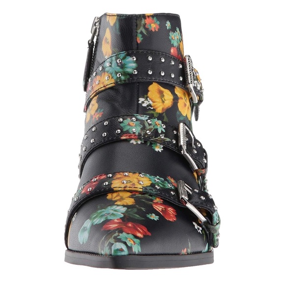 nine west seraphim booties